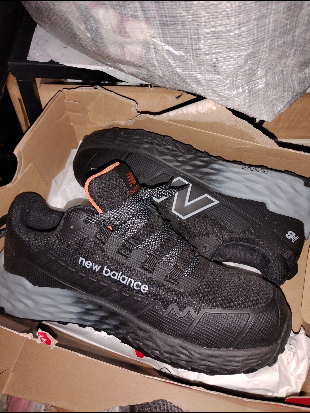New Balance Size 9 Women's Athletic/Work Sneakers